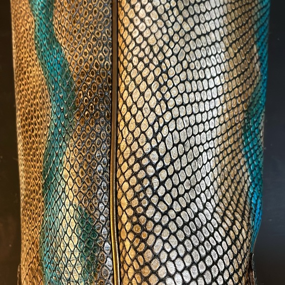 Idyllwind Women’s Strut Snake Print Leather Western Boots - Picture 6 of 6